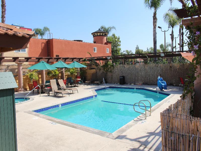 Stanford Inn & Suites Anaheim Exterior foto